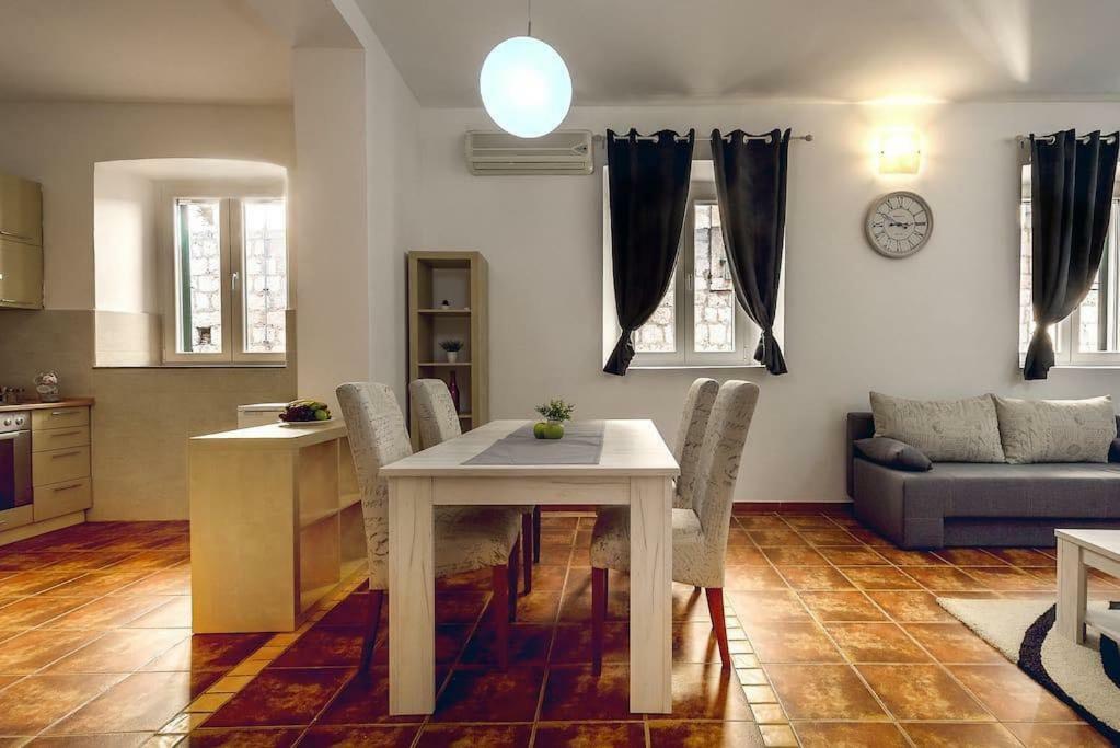 Old Town Experience Apartment Kotor Exterior photo